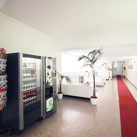 Guesthouse Holiday And Roma Dış mekan fotoğraf