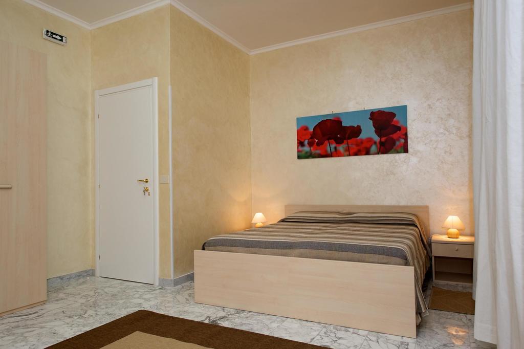 Guesthouse Holiday And Roma Dış mekan fotoğraf