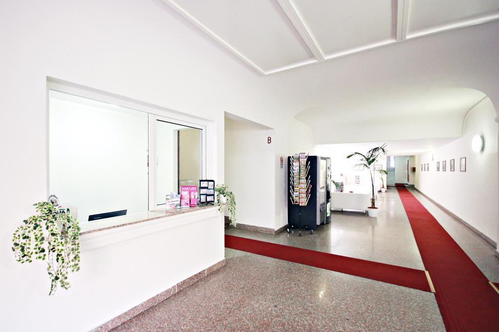 Guesthouse Holiday And Roma Dış mekan fotoğraf